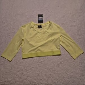 Nike Pro women's Medium Hyper Cool cropped neon yellow NWT